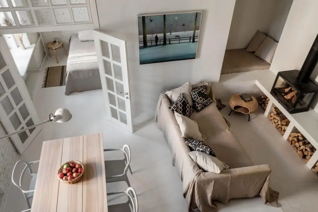 Москва: Апартаменты Flat Inn с камином в арт-лофте рядом с метро Комсомольская