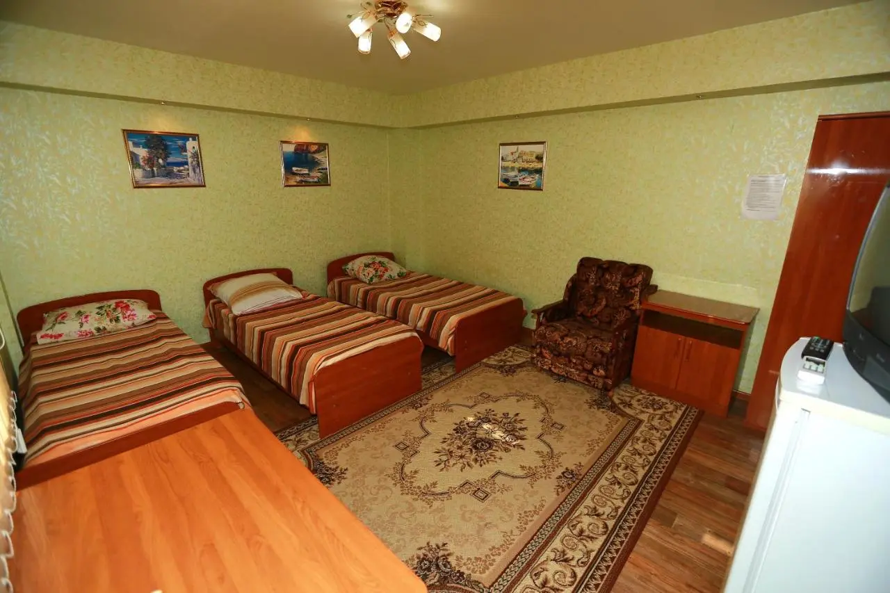 Витязево: Guest House Ekaterina