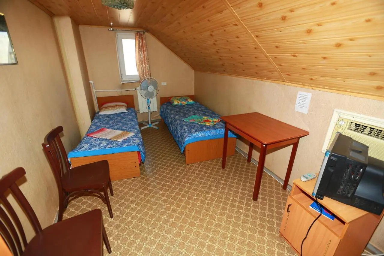Витязево: Guest House Ekaterina