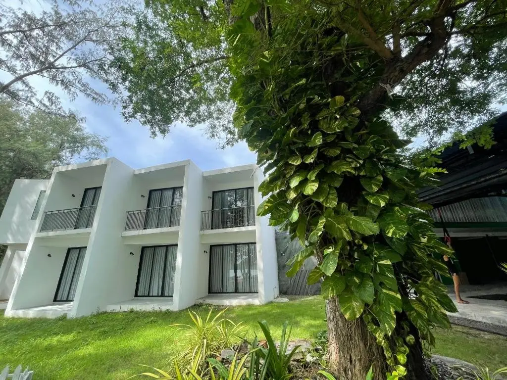 Муанг: Phuket Muay Thai Hotel Rawai Beach