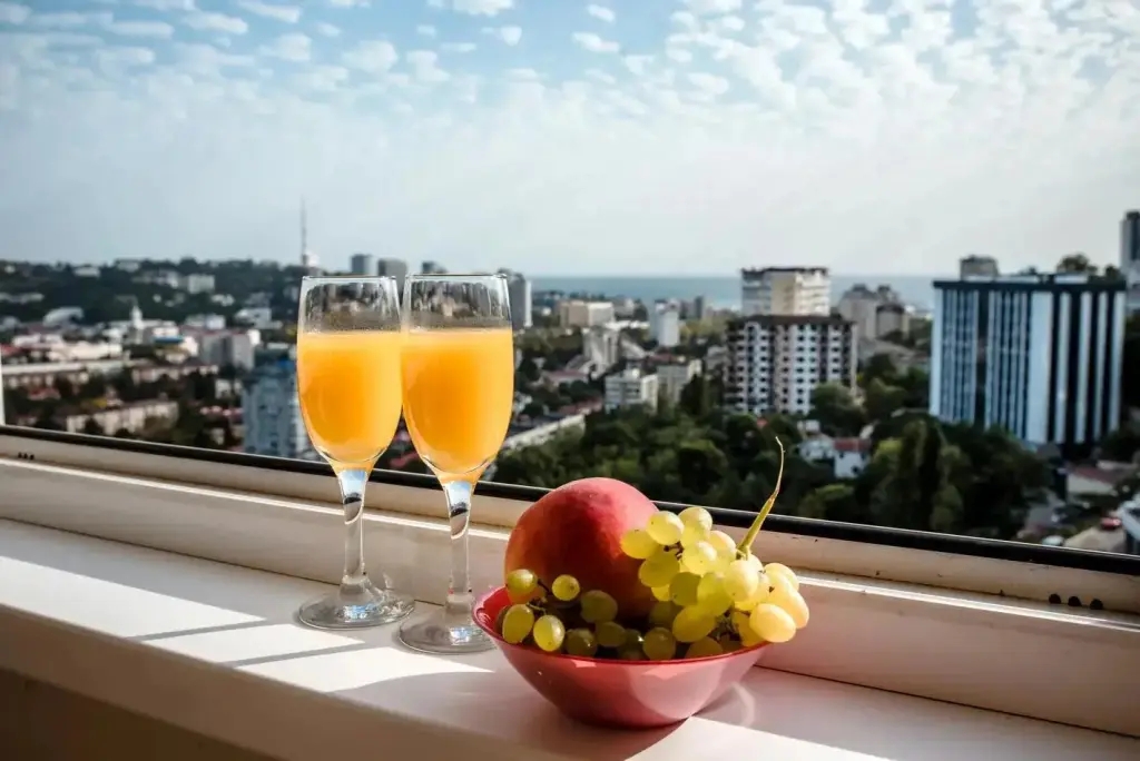 Сочи: Sun City Apartment (Сан Сити Апартмент) на улице Виноградная 22/1Б