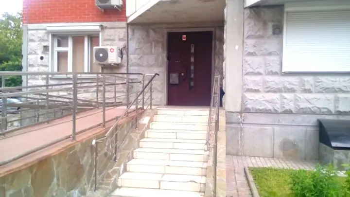 Москва: One Na Bolotnikovskoj Hostel