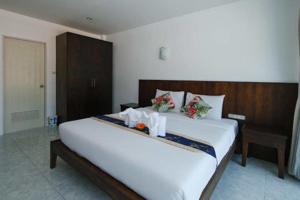 Кату: Kiwi Boutique Hotel
