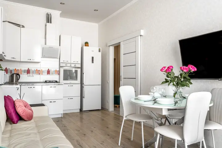 Геленджик: Квартира с Видом на Море и Горы 5 Минут до Набережной от Home Group