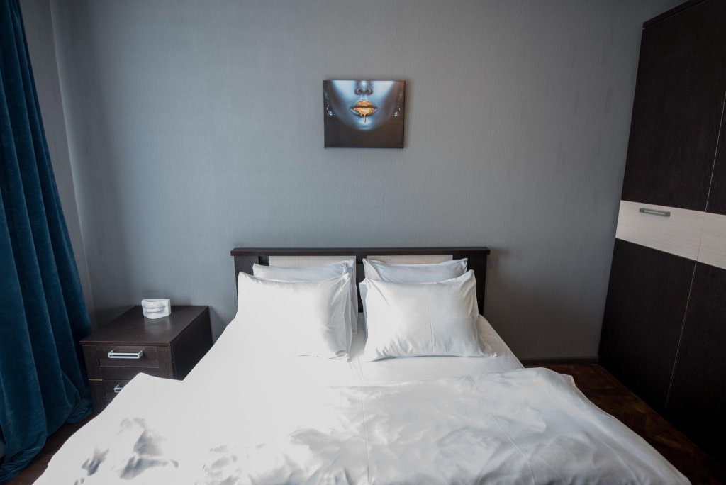 Ростов-на-Дону: Smile Apartments (Смайл Апартментс) на улице Пушкинская 181