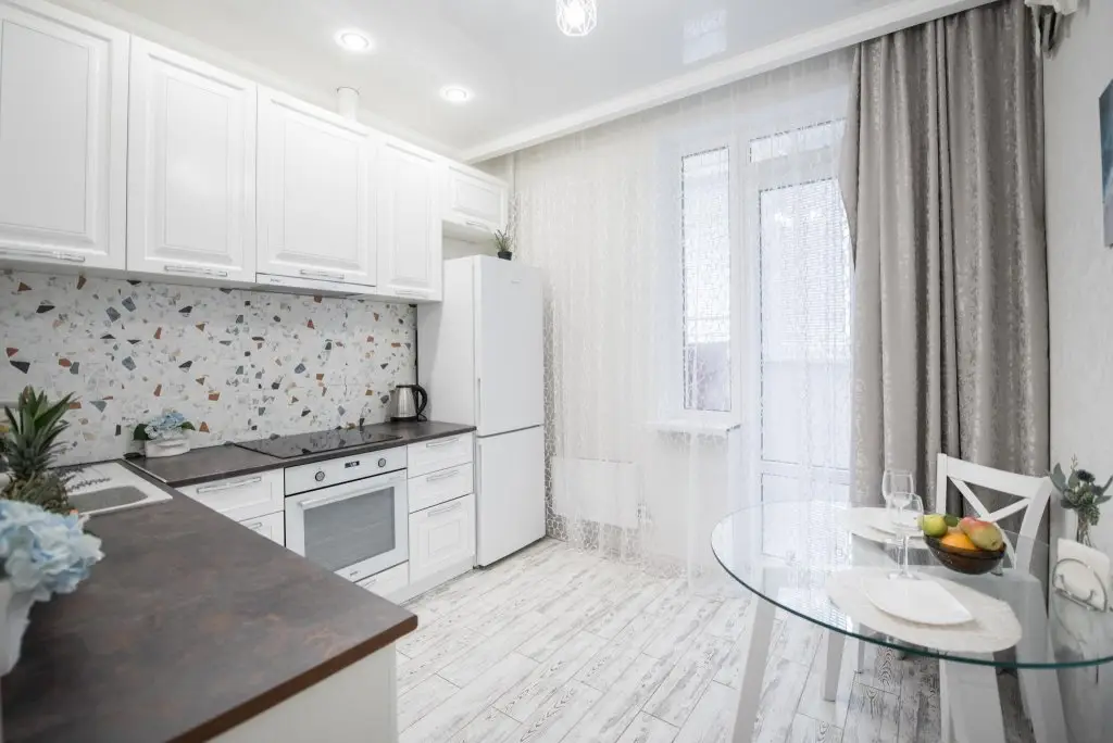 Ростов-на-Дону: Smile Apartments (Смайл Апартментс) на улице Ткачёва 15