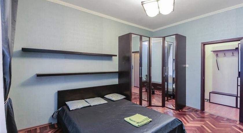 Санкт-Петербург: Apartment Varshavskaya 52