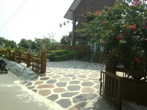 Пак-Чонг: ฺBansansabye Khaoyai Pakchong