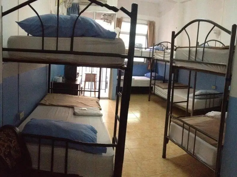 Кату: Buddies Hostel