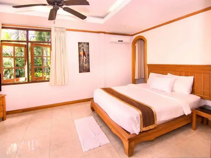 Паттайя: Grand Condo Lotus Pool Villa near the beach