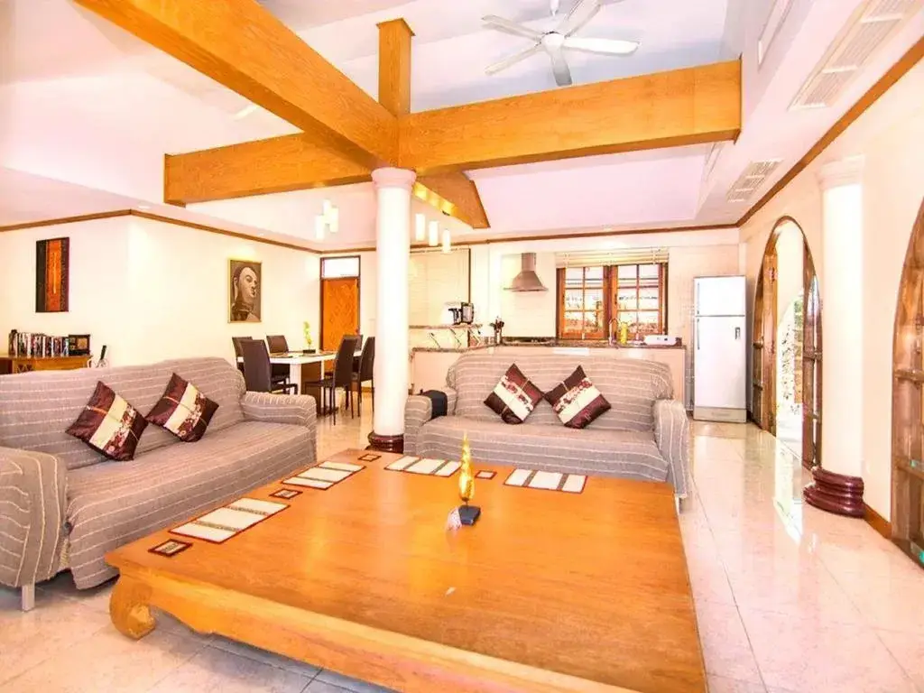 Паттайя: Grand Condo Lotus Pool Villa near the beach