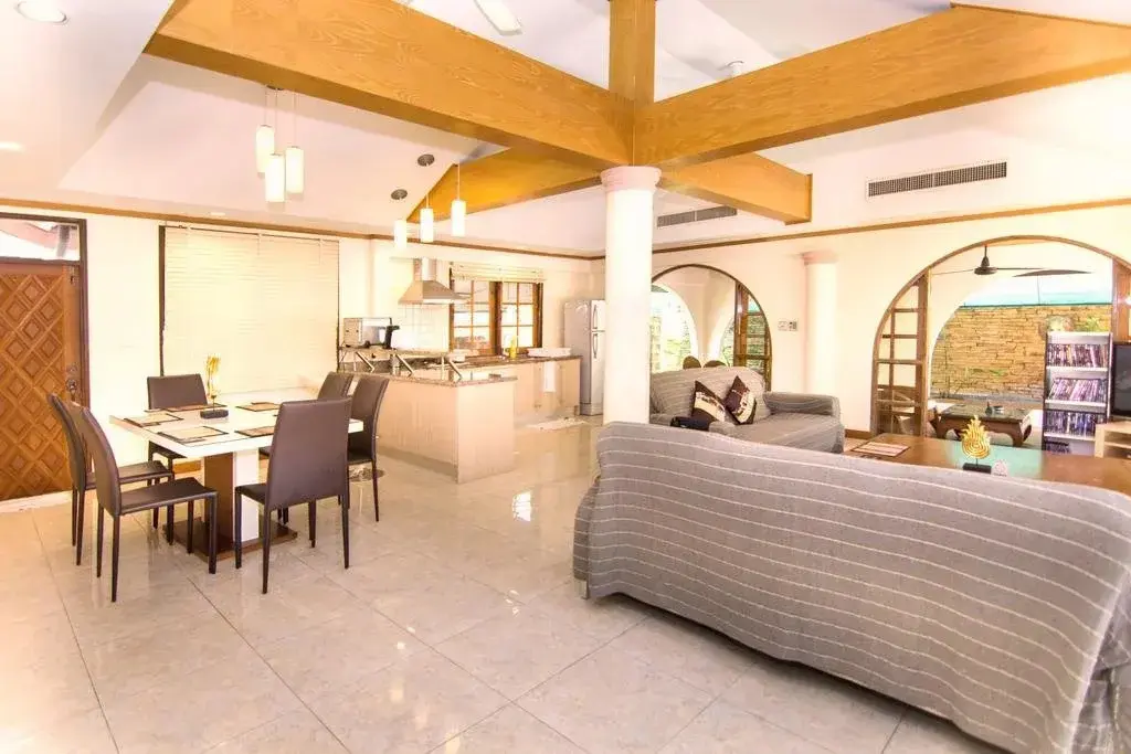 Паттайя: Grand Condo Lotus Pool Villa near the beach