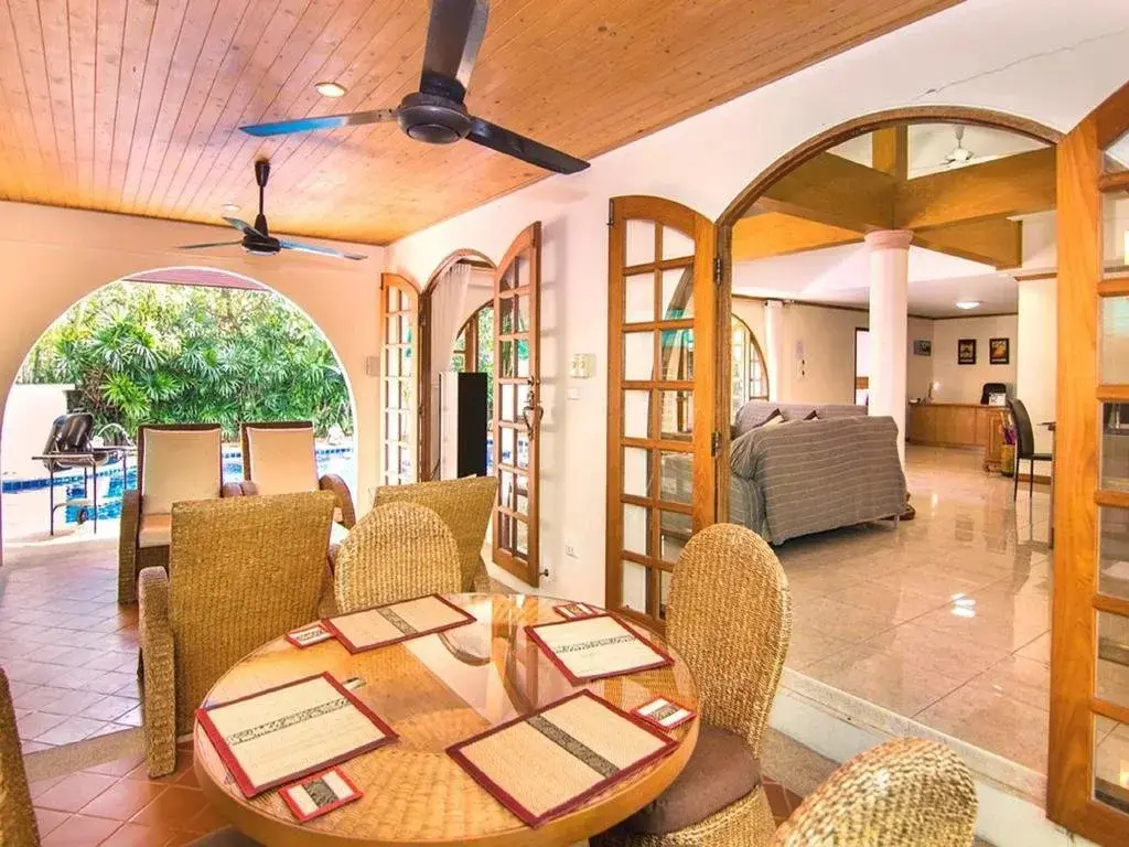 Паттайя: Grand Condo Lotus Pool Villa near the beach