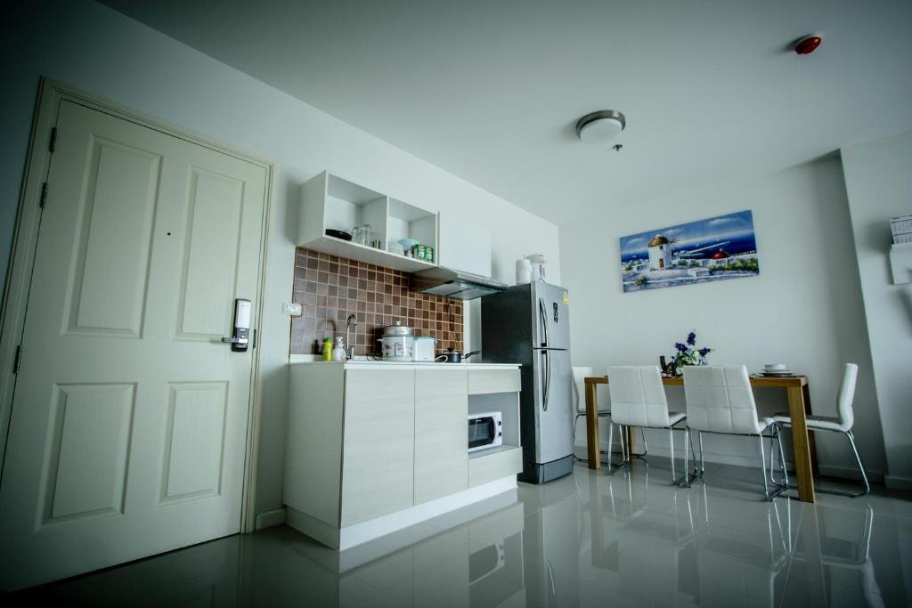 Хуахин: Baan Kiang Fah Apartment by Patcha
