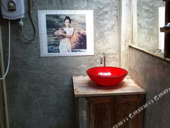 Паи: Baan Ploy Neue Resort