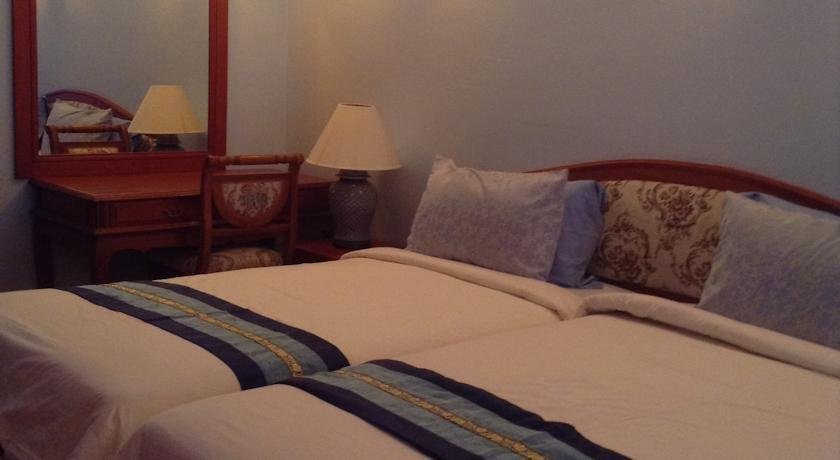 Чаам: Dee-Lek 1 Guesthouse & Restaurant