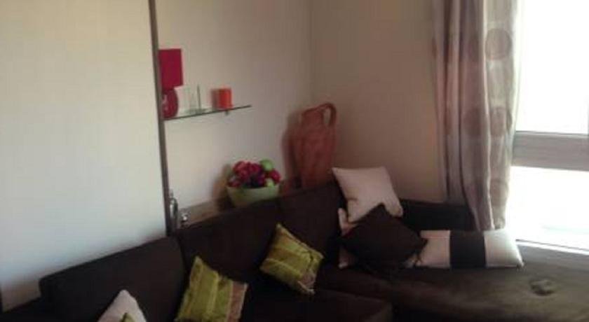 Two-Bedroom Apartment at Tiba Gardens — фото 1