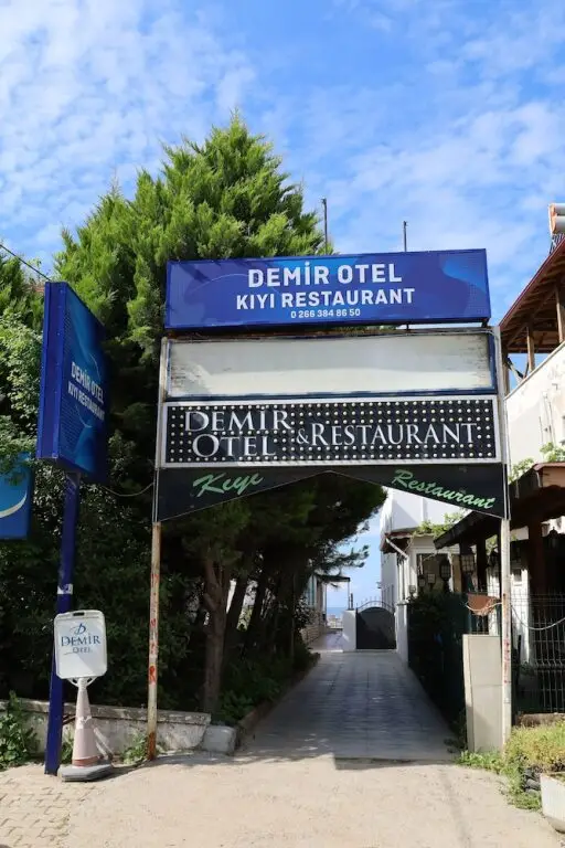Эдремит: Demir Otel & Restaurant