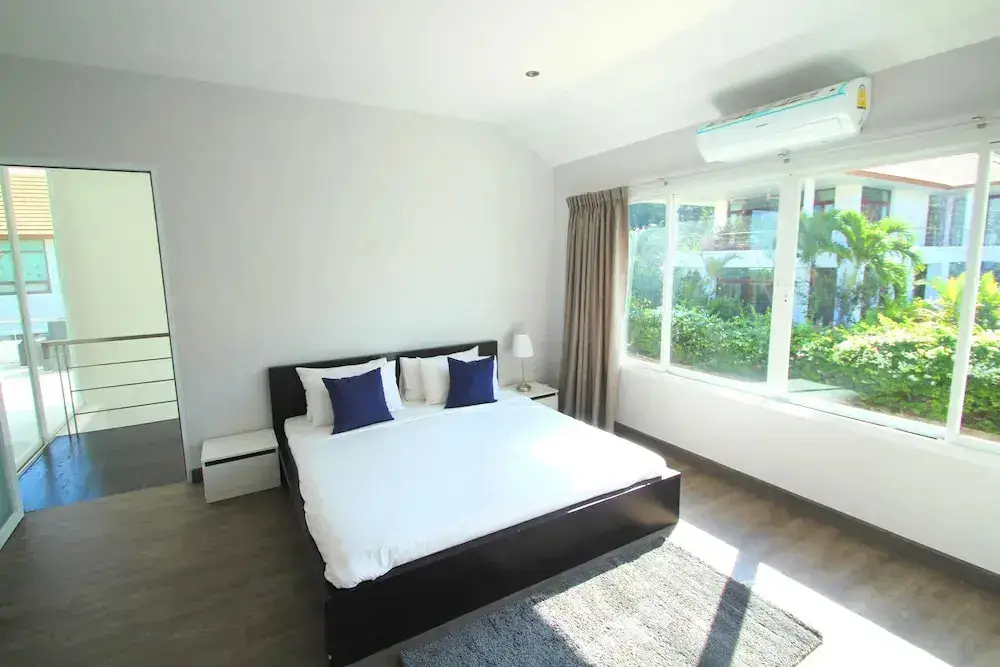 Хуахин: Phu Montra Luxury Sea View Mansion