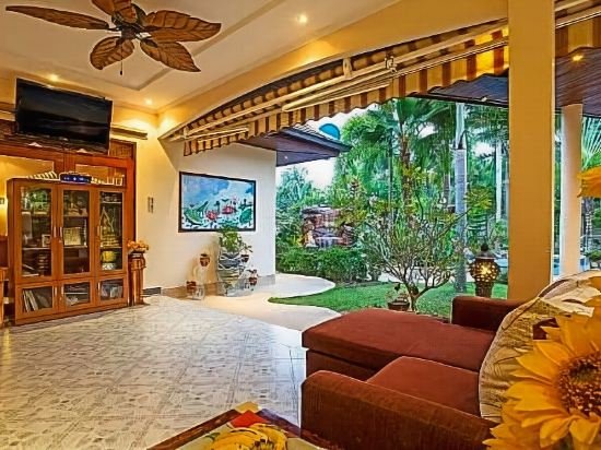 Relaxing Palms Pool Villa 4 Bed — фото 1