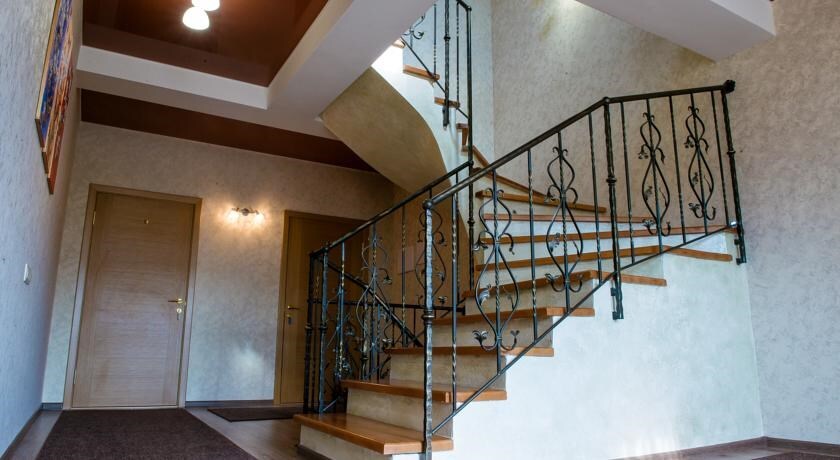 Глебовское: Guest House Izumrud