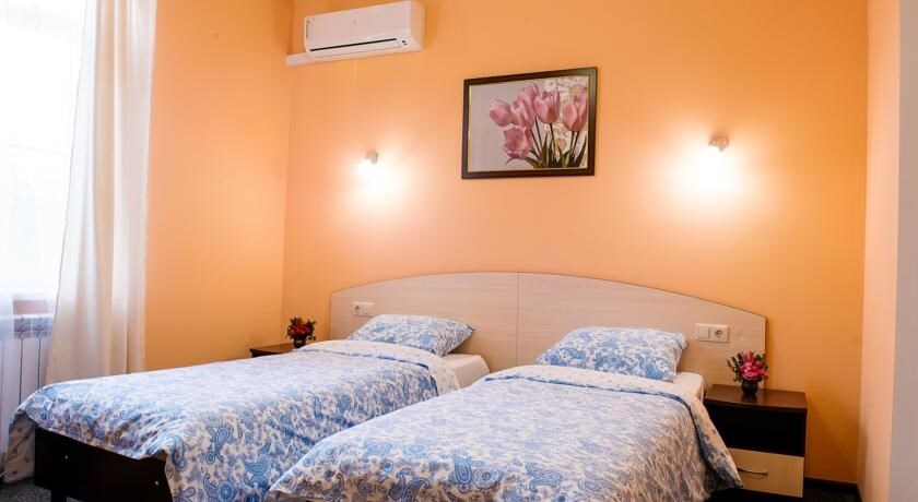 Глебовское: Guest House Izumrud