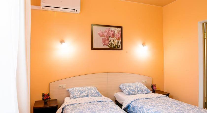 Глебовское: Guest House Izumrud