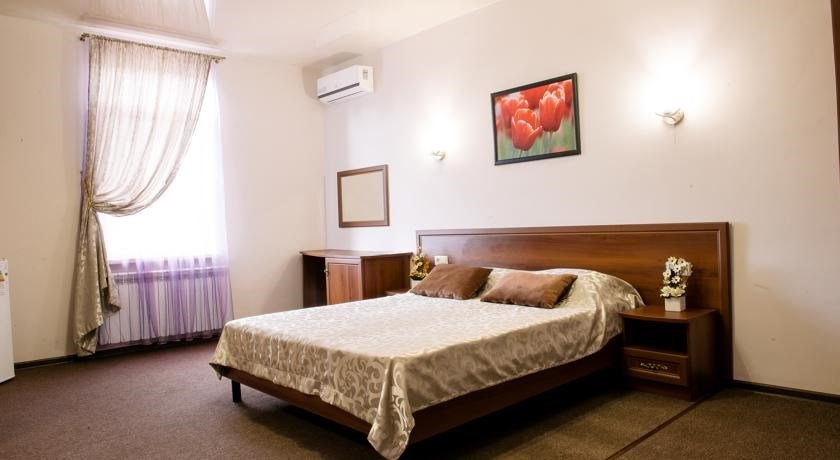 Глебовское: Guest House Izumrud