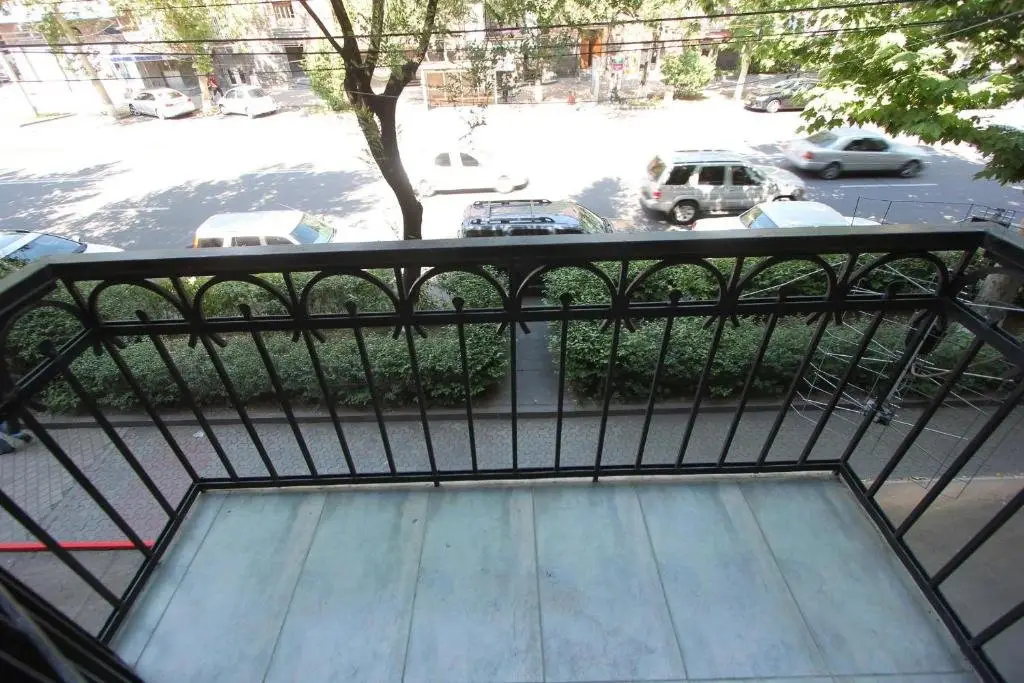 Apartment near ANI PLAZA hotel — фото 1
