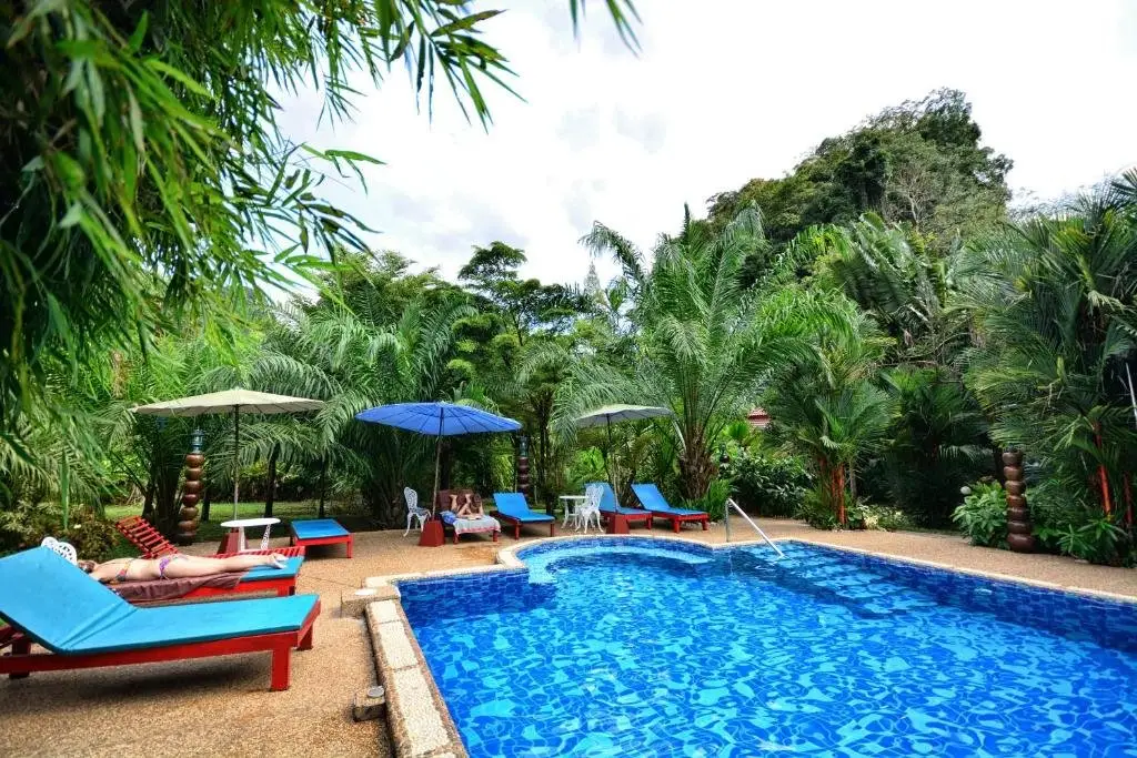Фаном: Hotel Khao Sok