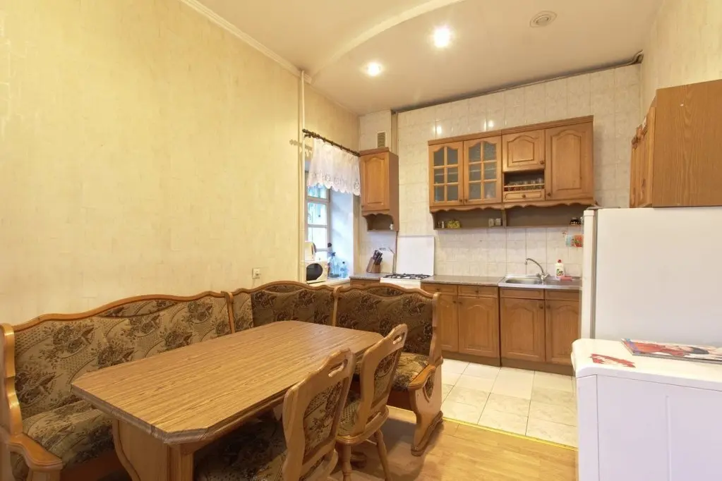 Санкт-Петербург: Na Kirochnoj 18 Apartments