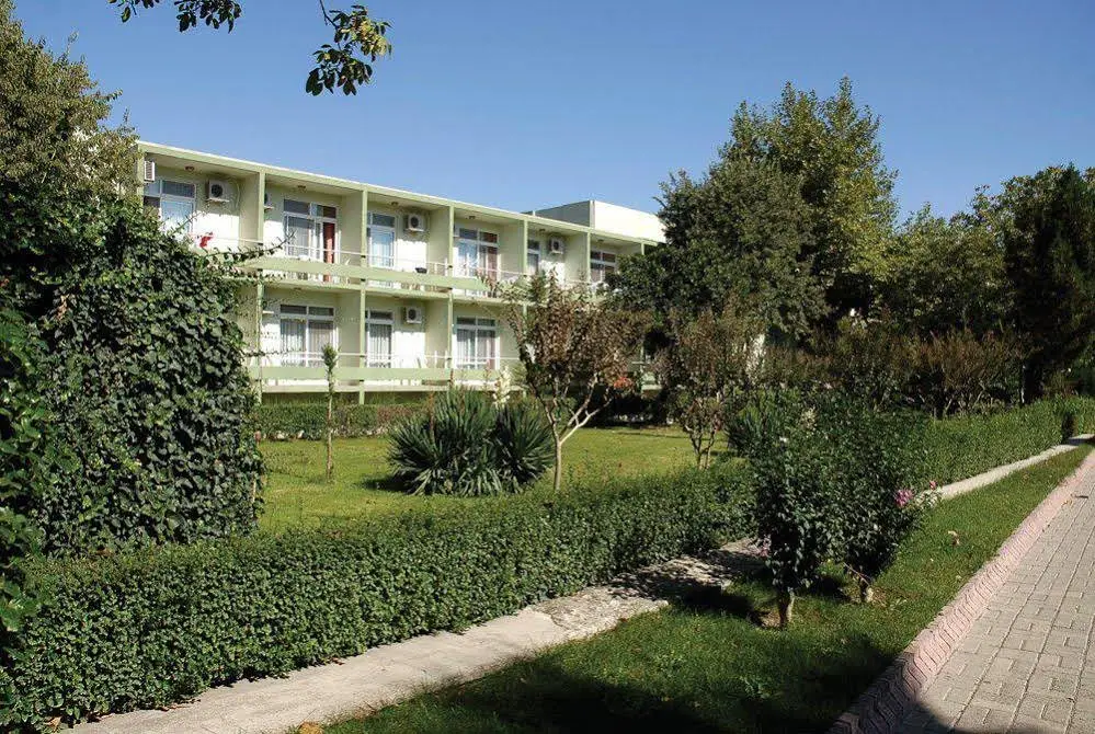 Гёнен: Gunes Thermal Hotel