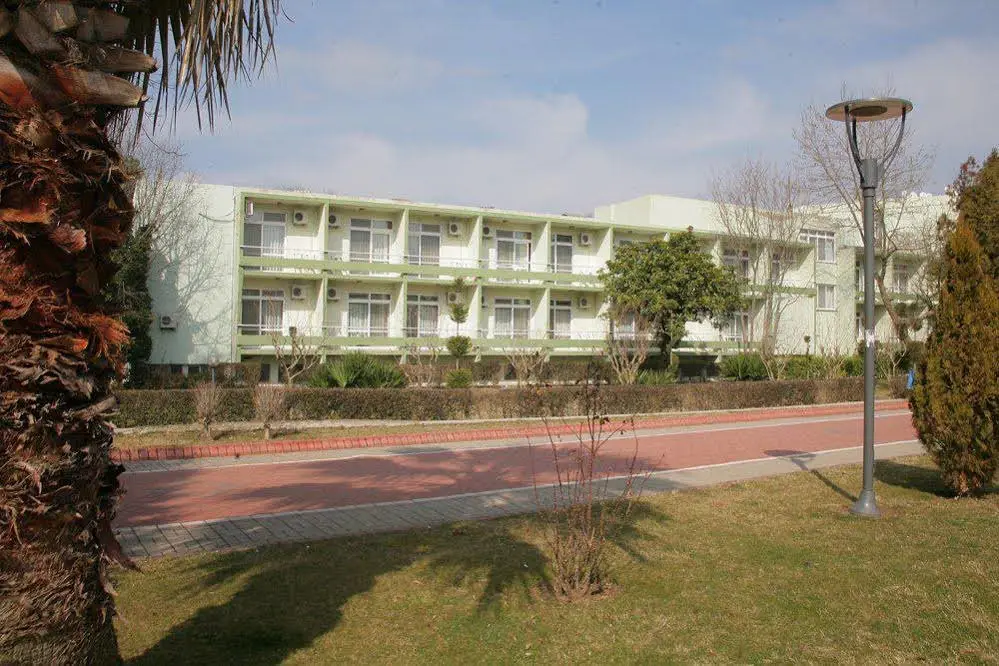 Гёнен: Gunes Thermal Hotel