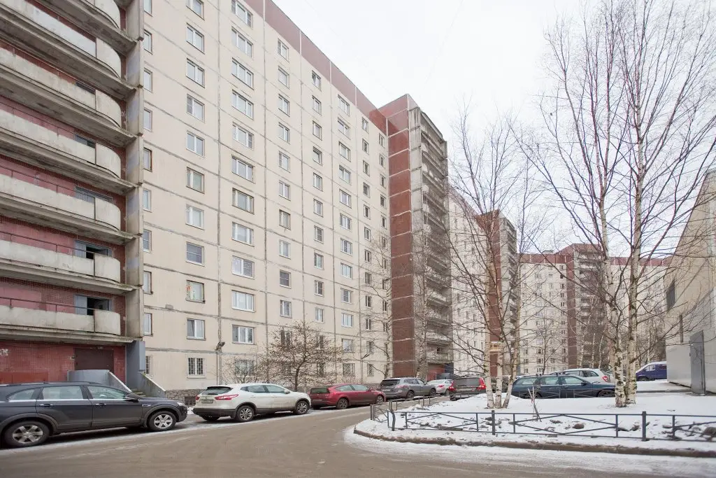Санкт-Петербург: U Metro Komendantskij Prospekt Apartments