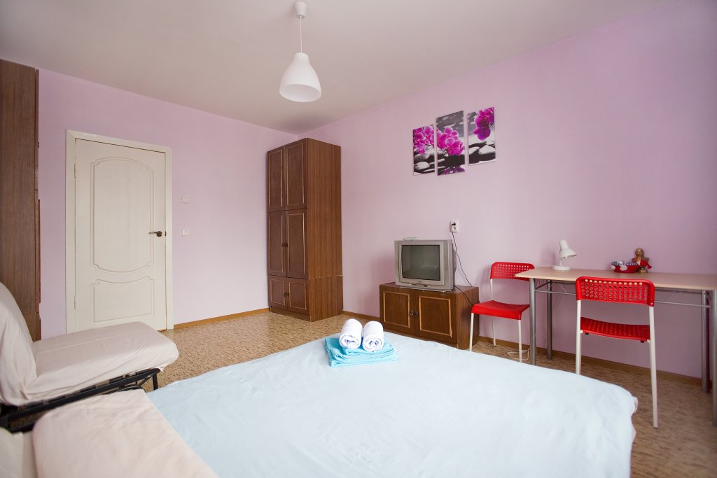 Санкт-Петербург: U Metro Komendantskij Prospekt Apartments