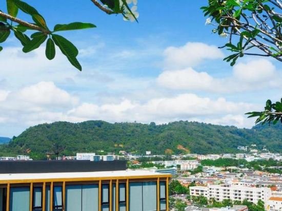 Муанг: Duplex Height Phuket & Rooftop Swimming Pool