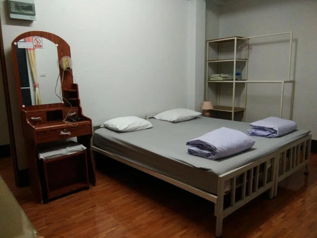 Mae Chan: We home