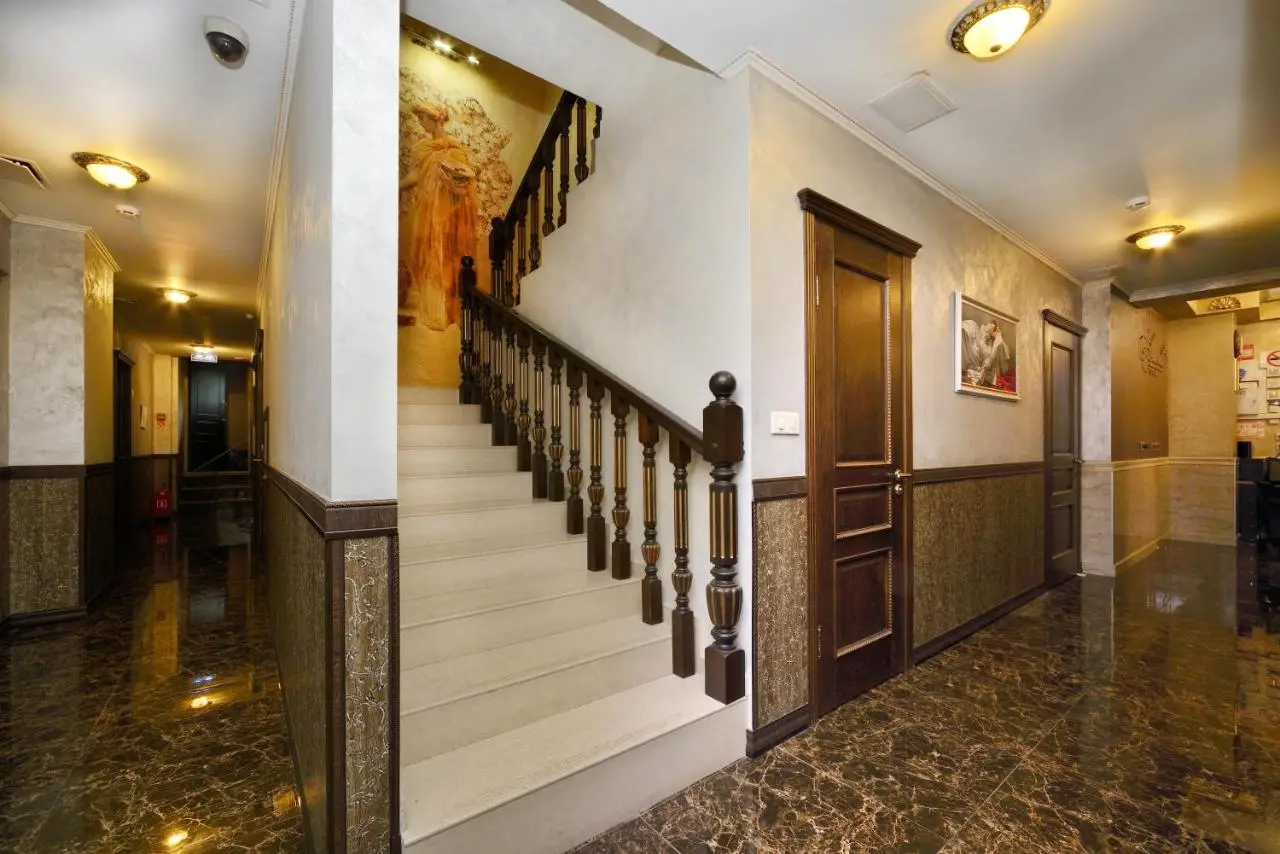 Москва: Angelina Na Rublevke Hotel