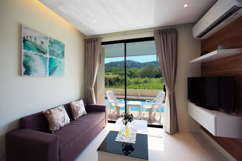 Муанг: The Lago 22