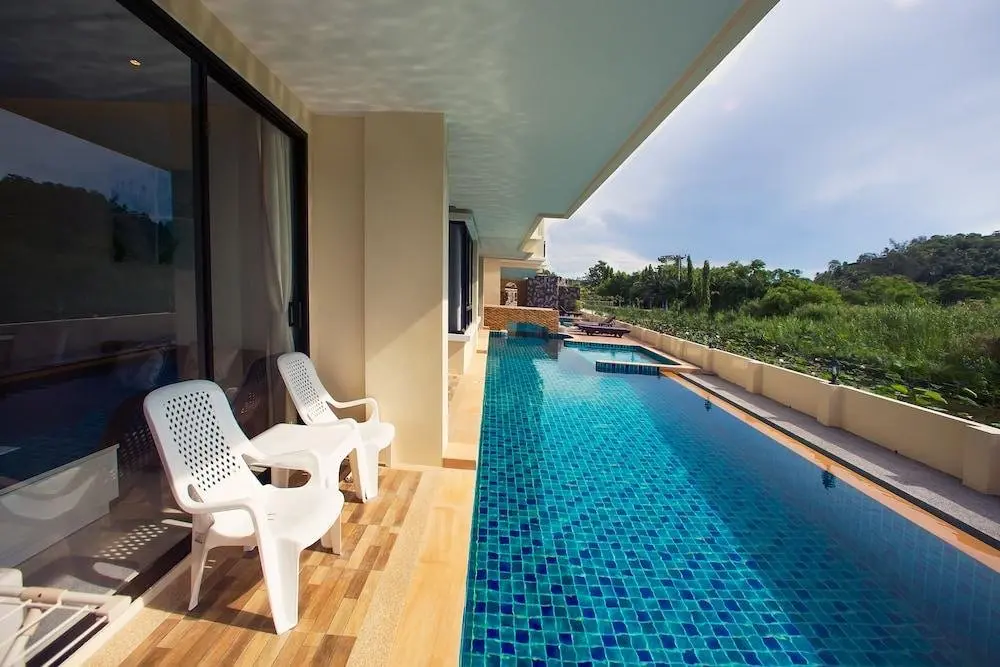 Муанг: The Lago 22