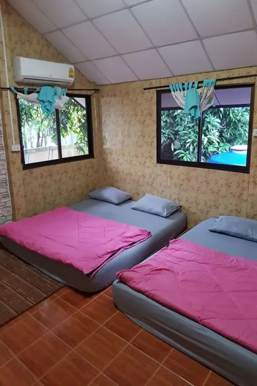 Ко-Лан: Baan Ploenchit