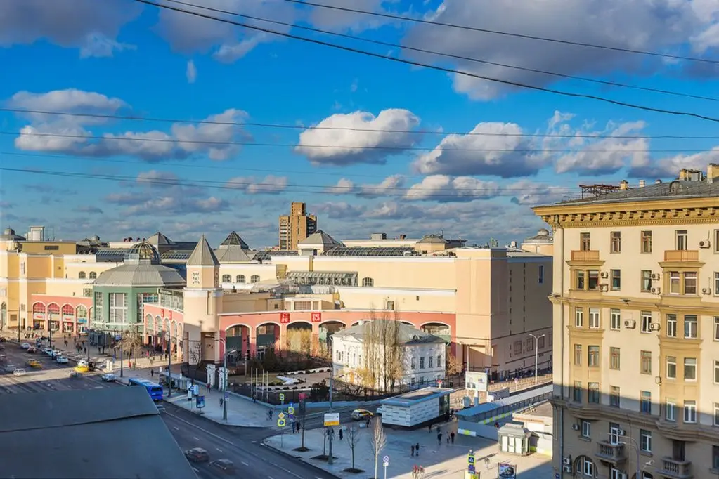 Москва: Zemlyanoj Val 38 40 Apartments