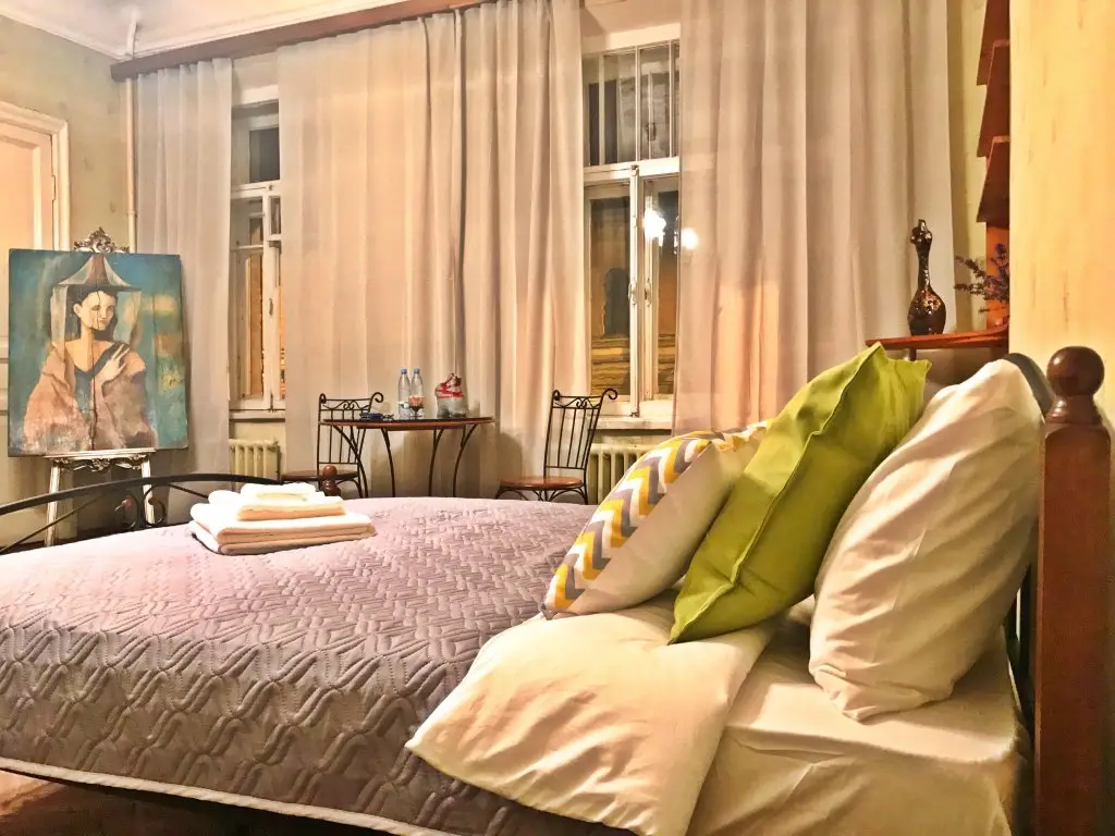 Санкт-Петербург: Apartamentyi Na Bakunina
