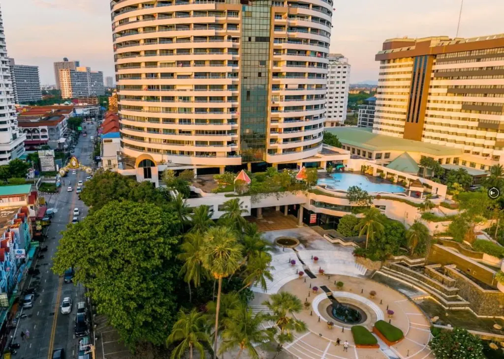 Паттайя: Апартаменты Jomtien Plaza Condotel