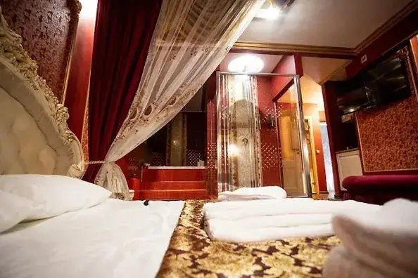 Санкт-Петербург: Red Room Hotel