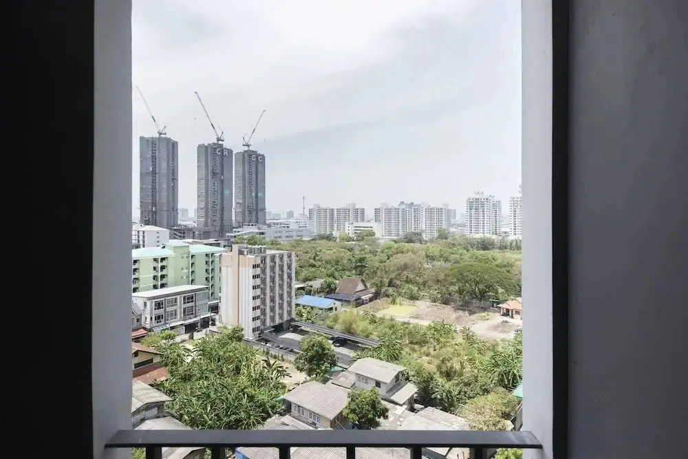 Бангкок: Chapter One ECO Ratchada Huaikwang by Favstay