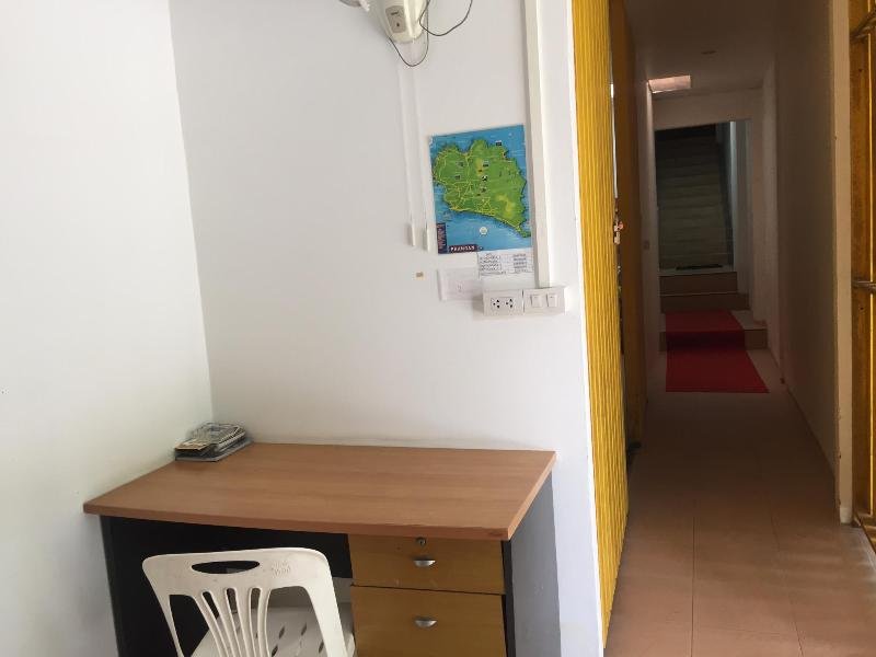 Ко-Пханган: Srithongkul Village Hostel Room