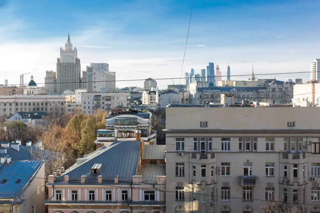 Москва: Starokonyushennyij Pereulok Apartments