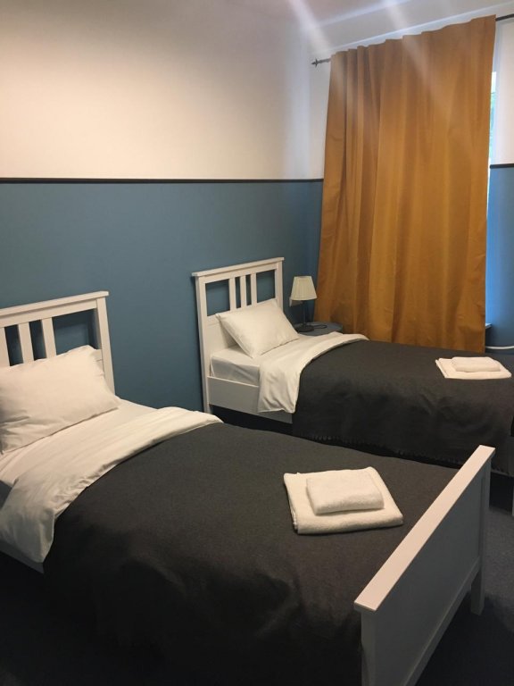 Санкт-Петербург: Chevron Inn Living Quarters