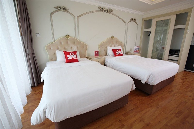 Паттайя: Zen Rooms Phothisan Soi 4